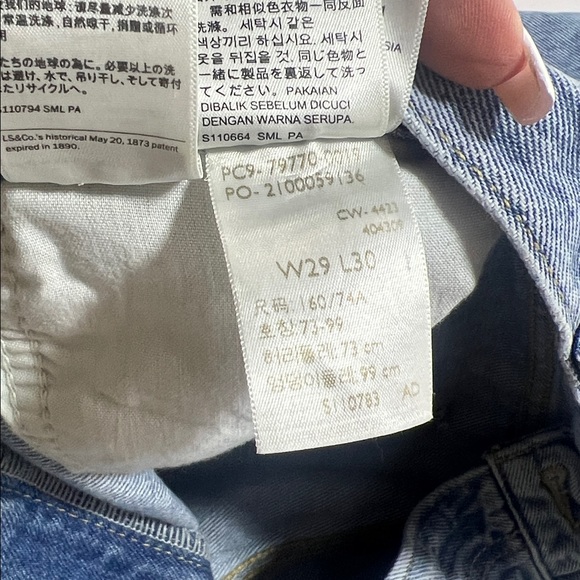 Levi’s women size 29 Dad Jean - Picture 5 of 10
